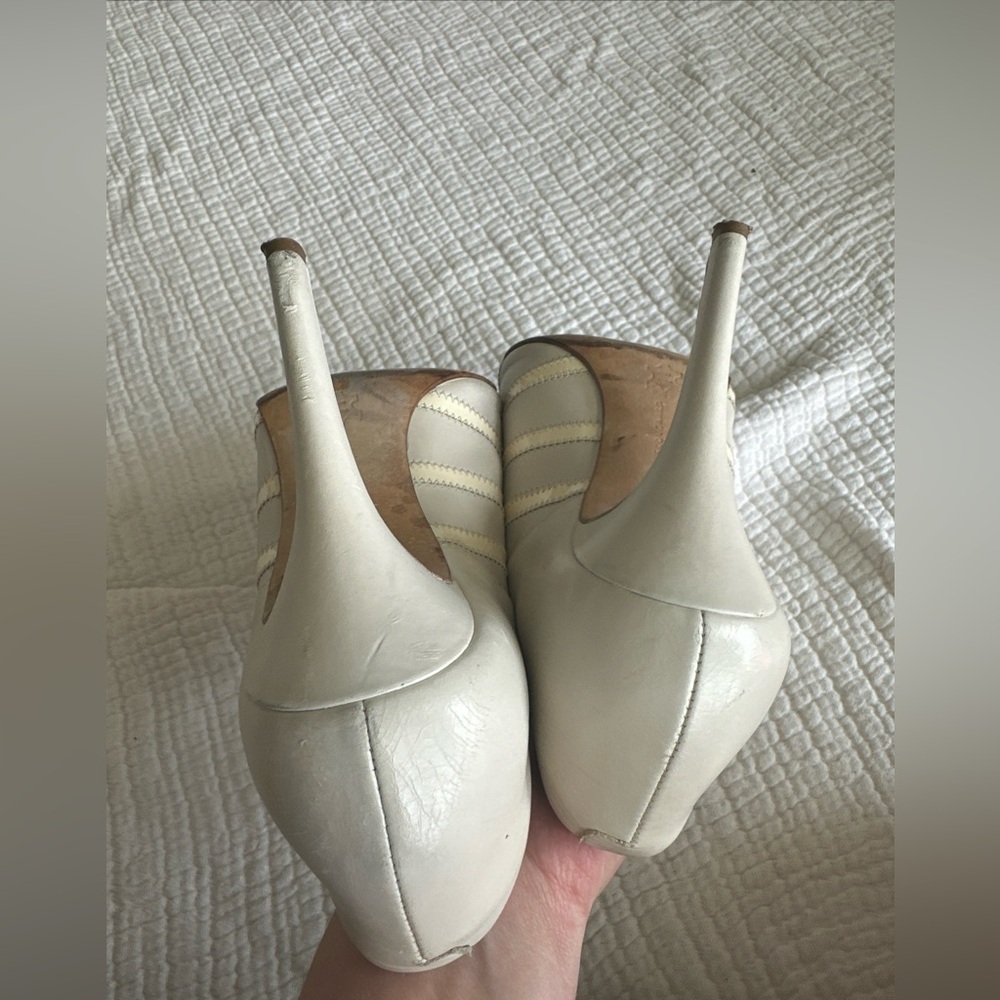 Camilla Skovgaard London leather Cream Peep-Toe Stilettos - Picture 16 of 16